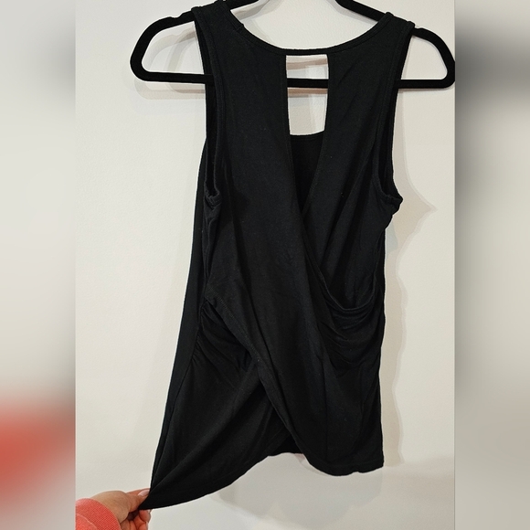 Nicole Miller Black Cut Out Sleeveless Tank Top - Picture 1 of 6